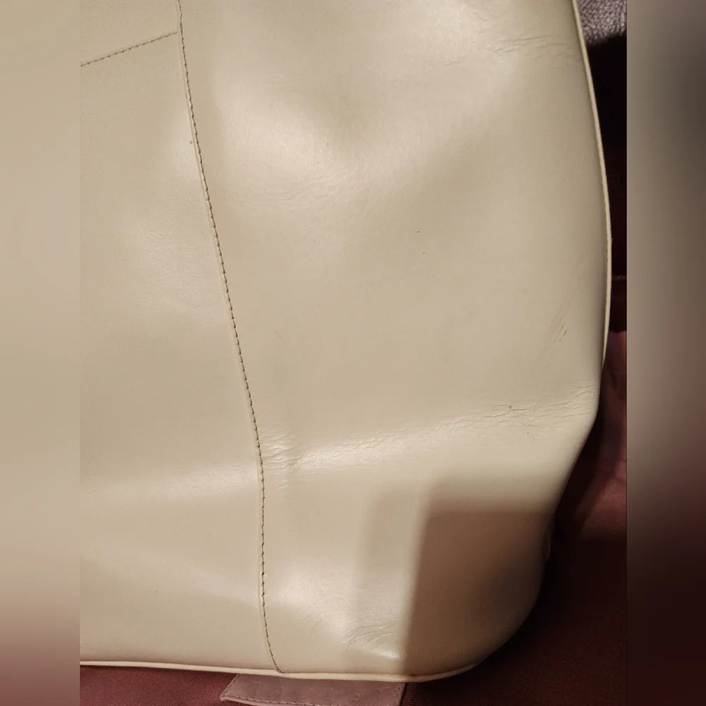 Cynthia Radley Cream Leather Tote - Picture 6 of 16